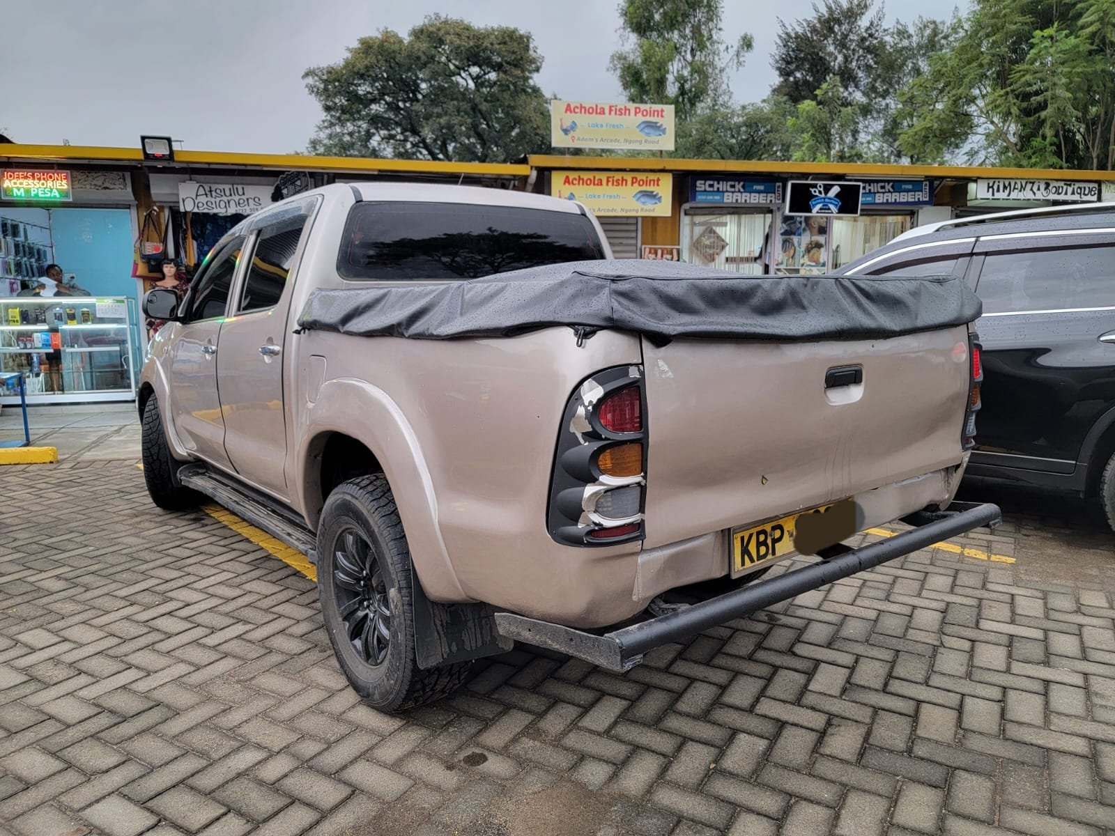 Toyota Hilux double cab QUICK SALE You Pay 30% Deposit Hire purchase installments UpTo 70% financing/finance NO CRB STATUS CHECK Trade in OK