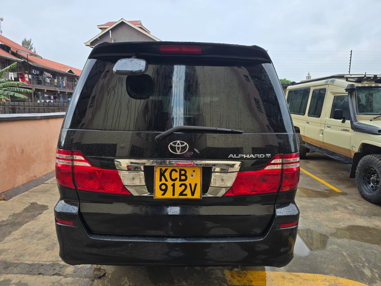 Toyota Alphard 8 seater QUICK SALE You Pay 30% Deposit Hire purchase installments UpTo 70% financing/finance NO CRB STATUS CHECK Trade in OK EXCLUSIVE
