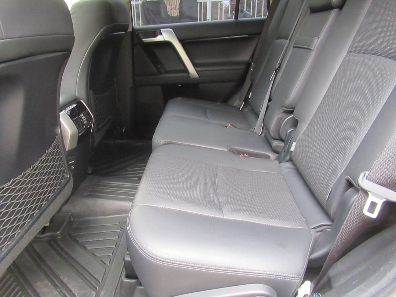 Toyota Land-Cruiser Prado New Arrival Fully Loaded QUICK SALE You Pay 30% Deposit Hire purchase installments UpTo 70% financing/finance NO CRB STATUS CHECK Trade in OK