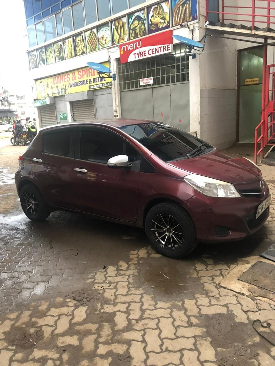 TOYOTA Vitz 2012 490K Only QUICK SALE You Pay 30% Deposit Hire purchase installments UpTo 70% financing/finance NO CRB STATUS CHECK Trade in OK
