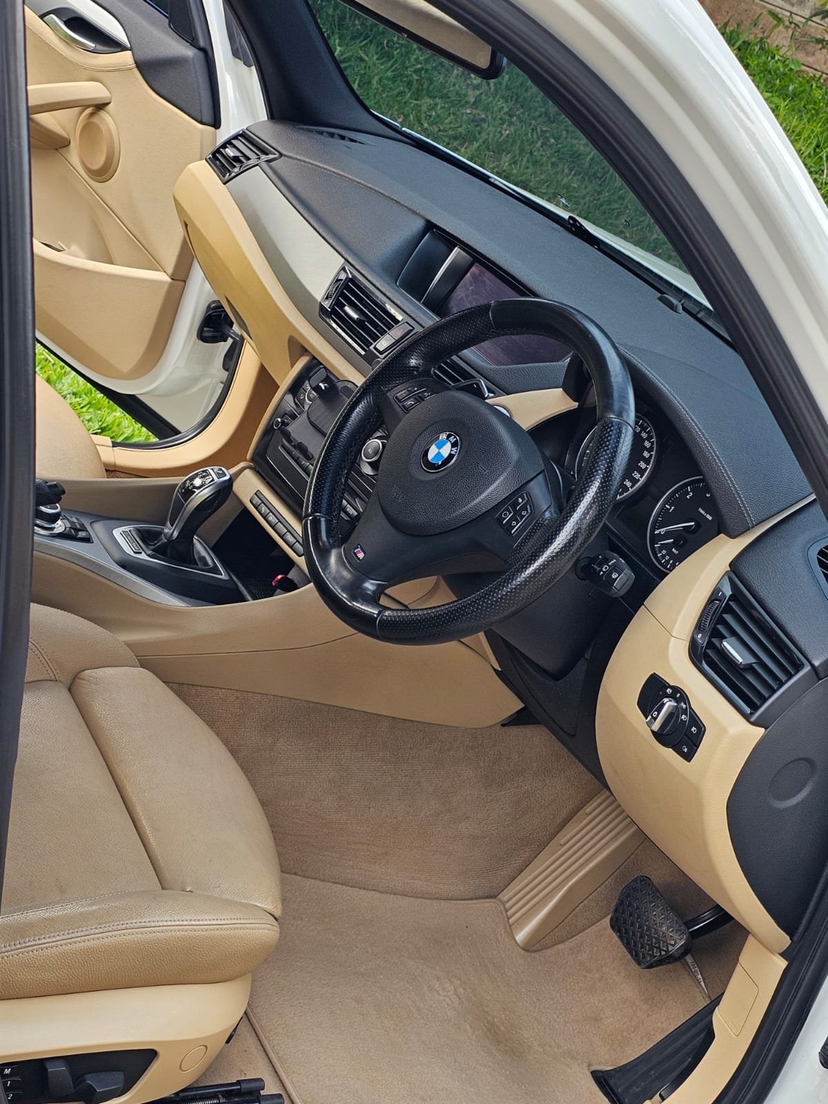 Bmw X1 QUICK SALE You Pay 30% Deposit Hire purchase installments UpTo 70% financing/finance NO CRB STATUS CHECK Trade in OK