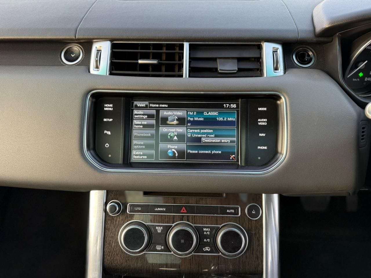 RANGE ROVER SPORT Panoramic QUICK SALE You Pay 30% Deposit Hire purchase installments UpTo 70% financing/finance NO CRB STATUS CHECK Trade in OK EXCLUSIVE