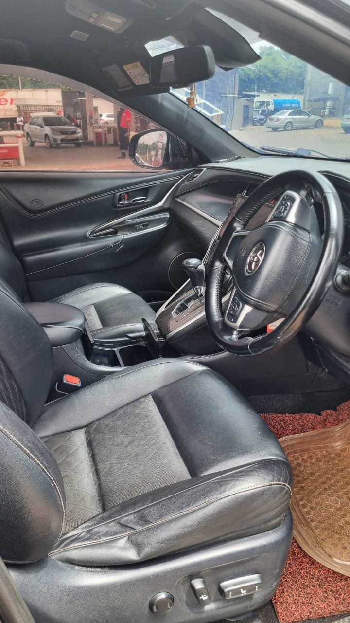 Toyota Harrier New shape 1.9M ONLY π² QUICK SALE You Pay 30% Deposit Hire purchase installments UpTo 70% financing/finance NO CRB STATUS CHECK Trade in OK