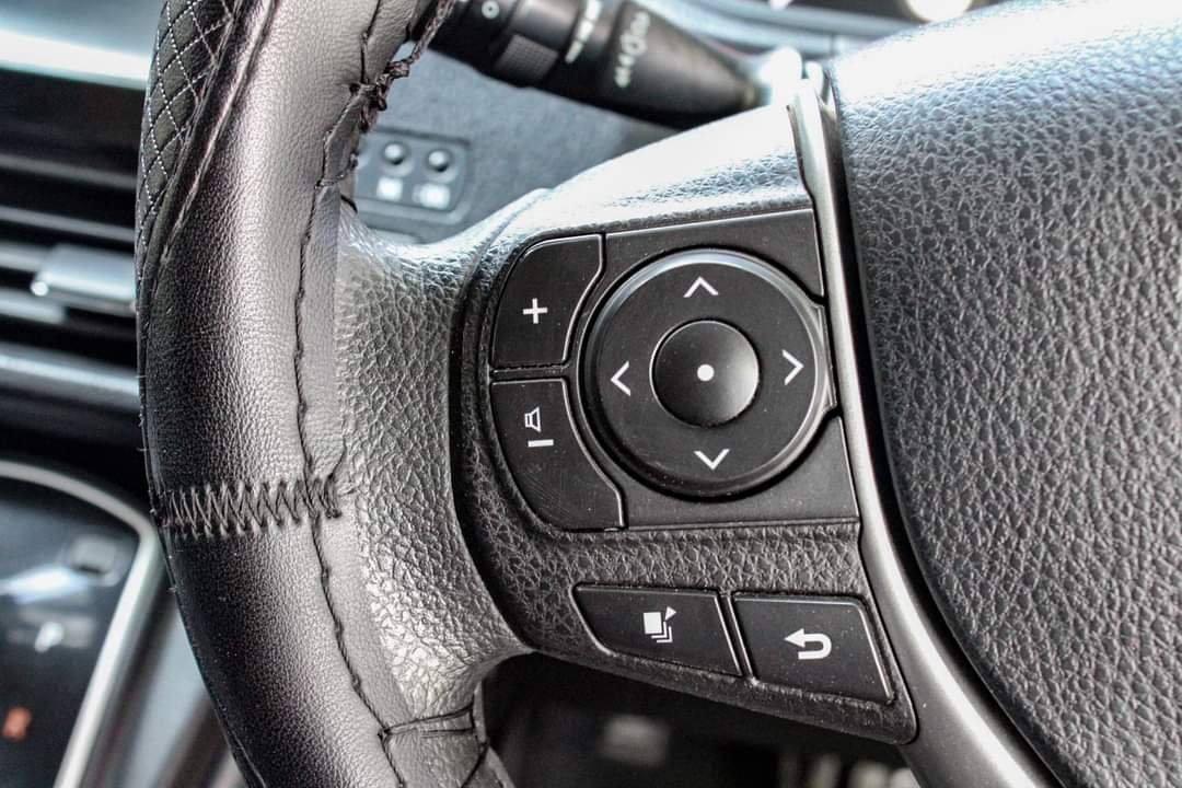 Toyota VOXY New shape 8 seater QUICK SALE You Pay 30% Deposit Hire purchase installments UpTo 70% financing/finance NO CRB STATUS CHECK Trade in OK