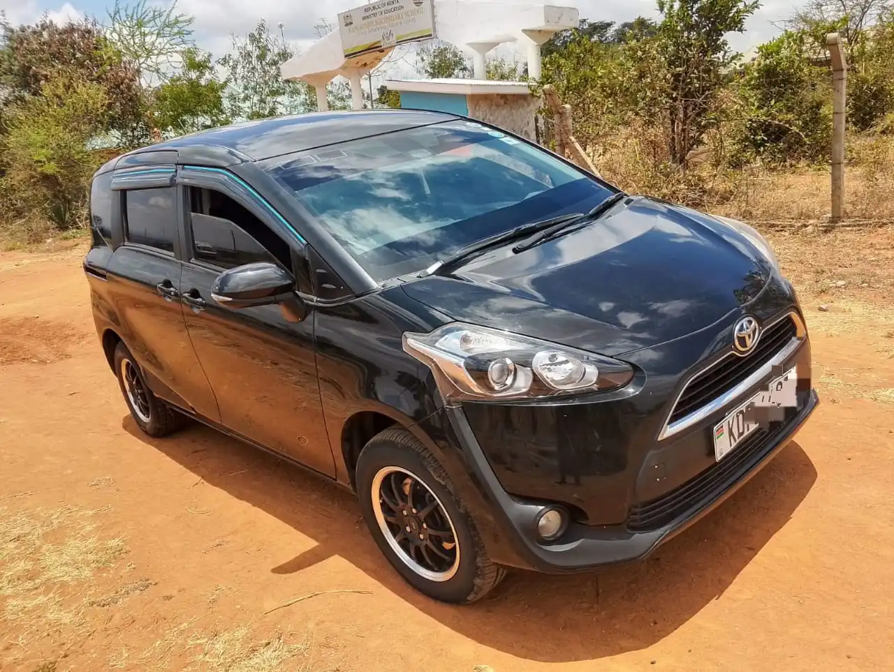 Toyota SIENTA New Shape  QUICK SALE QUICK SALE You Pay 30% Deposit Hire purchase installments UpTo 70% financing/finance NO CRB STATUS CHECK Trade in OK EXCLUSIVE