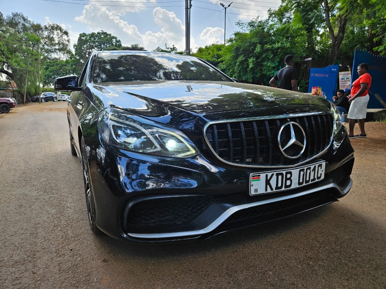 MERCEDES BENZ E-250 FULLY LOADED QUICK SALE You Pay 30% Deposit Hire purchase installments UpTo 70% financing/finance NO CRB STATUS CHECK Trade in OK