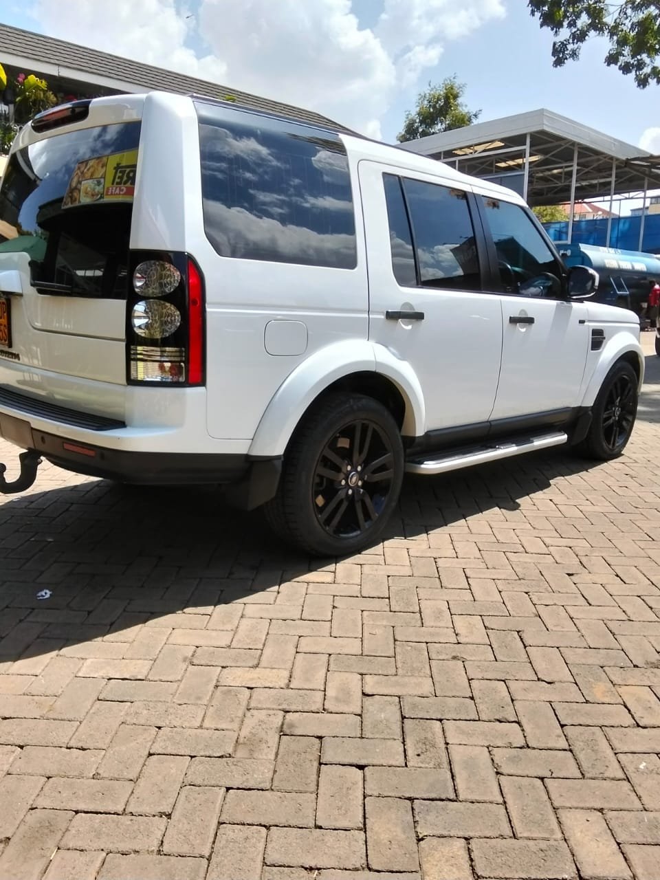 Land Rover DISCOVERY 4 QUICK SALE You Pay 30% Deposit Hire purchase installments UpTo 70% financing/finance NO CRB STATUS CHECK Trade in OK 26 IMG 20241218 WA0116