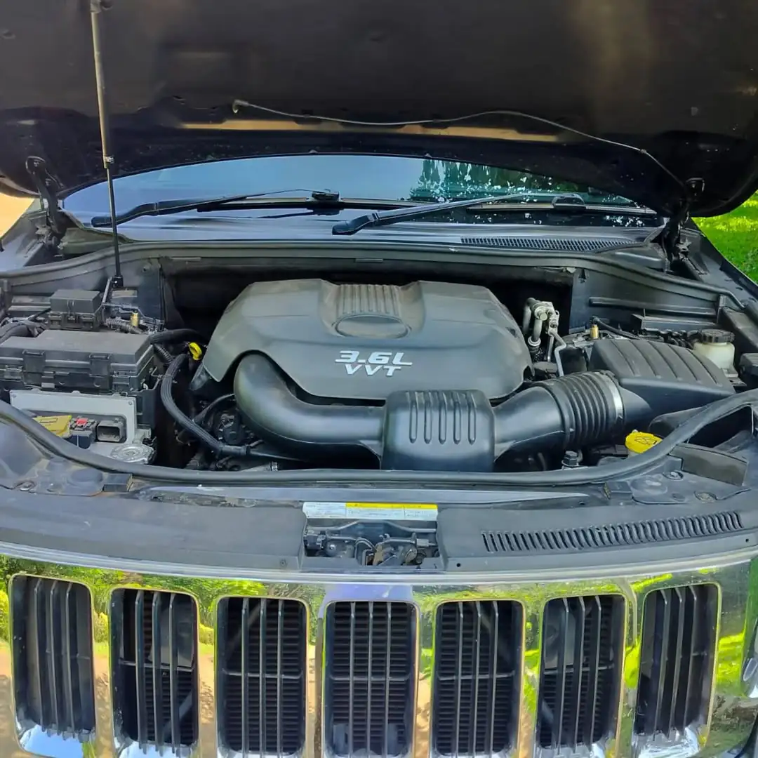 Jeep Grand Cherokee QUICK SALE QUICK SALE You Pay 30% Deposit Hire purchase installments UpTo 70% financing/finance NO CRB STATUS CHECK Trade in OK