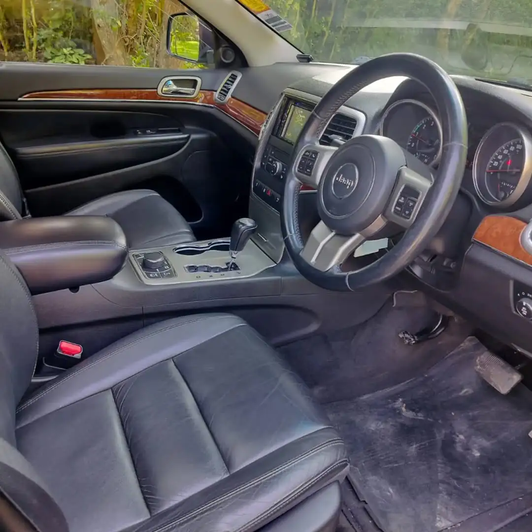 Jeep Grand Cherokee QUICK SALE QUICK SALE You Pay 30% Deposit Hire purchase installments UpTo 70% financing/finance NO CRB STATUS CHECK Trade in OK