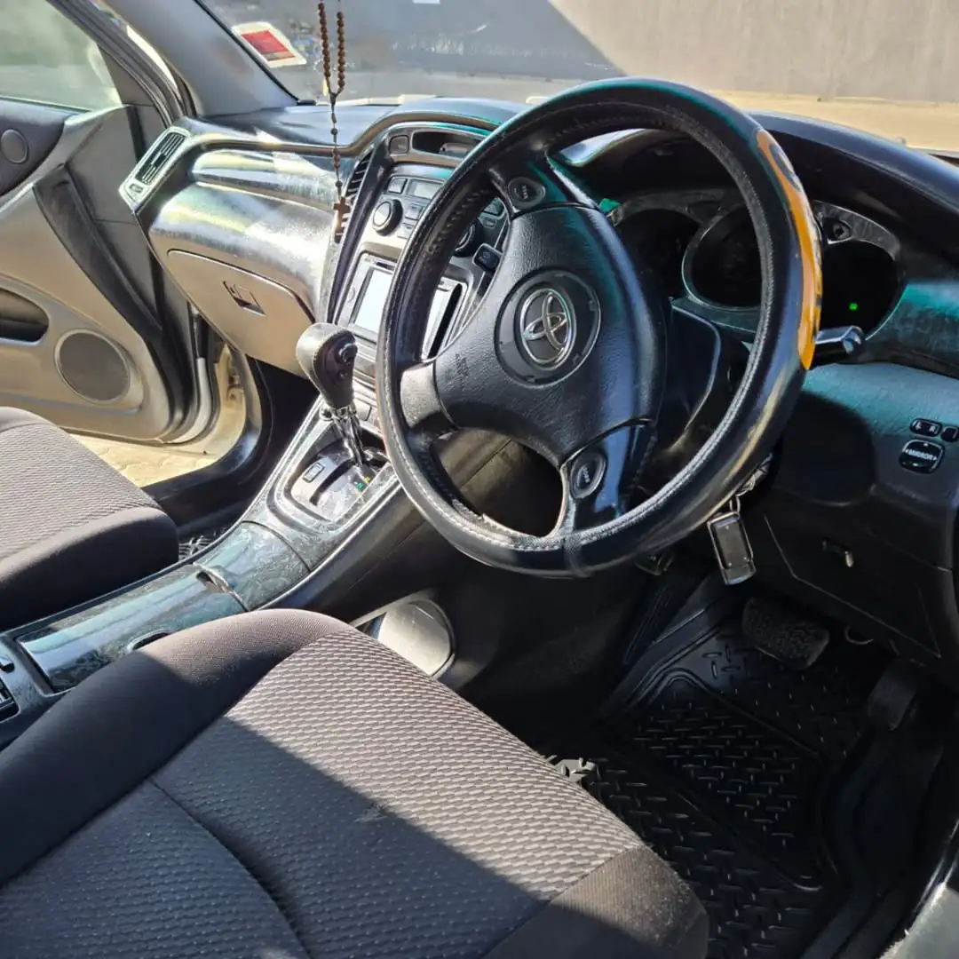 TOYOTA KLUGER QUICK SALE You Pay 30% Deposit Hire purchase installments UpTo 70% financing/finance NO CRB STATUS CHECK Trade in OK