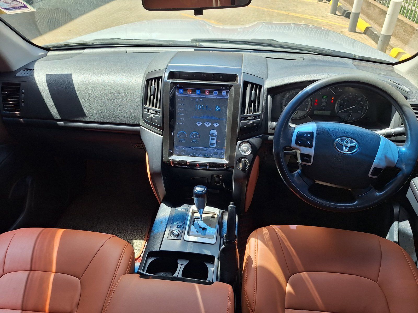 Toyota Land-Cruiser V8 new shape QUICK SALE You Pay 30% Deposit Hire purchase installments HP UpTo 70% financing/finance NO CRB STATUS CHECK Trade in OK