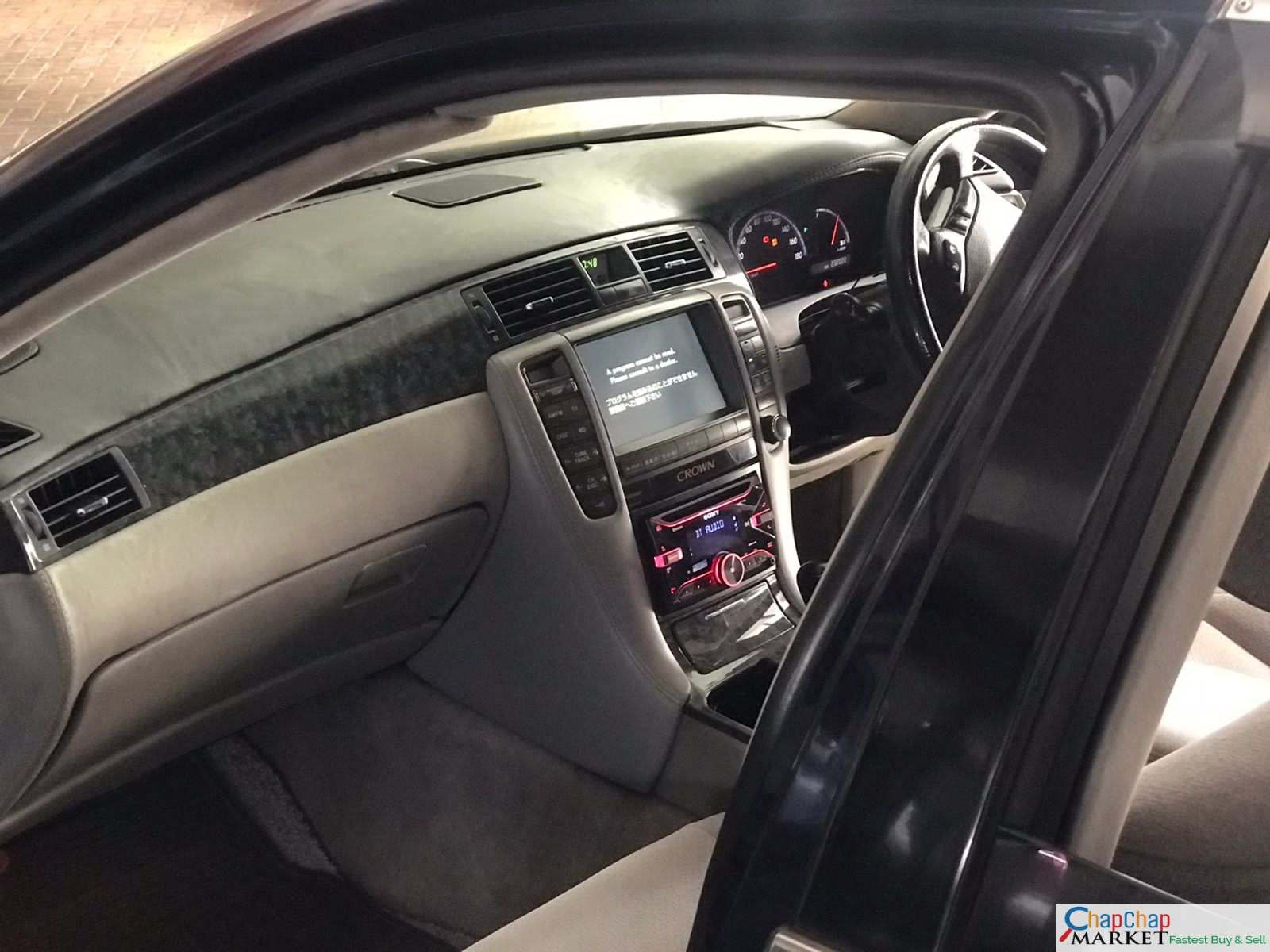 Toyota crown Royal saloon 699k ONLY 😲 QUICK SALE You Pay 30% Deposit Hire purchase installments HP UpTo 70% financing/finance NO CRB STATUS CHECK Trade in OK