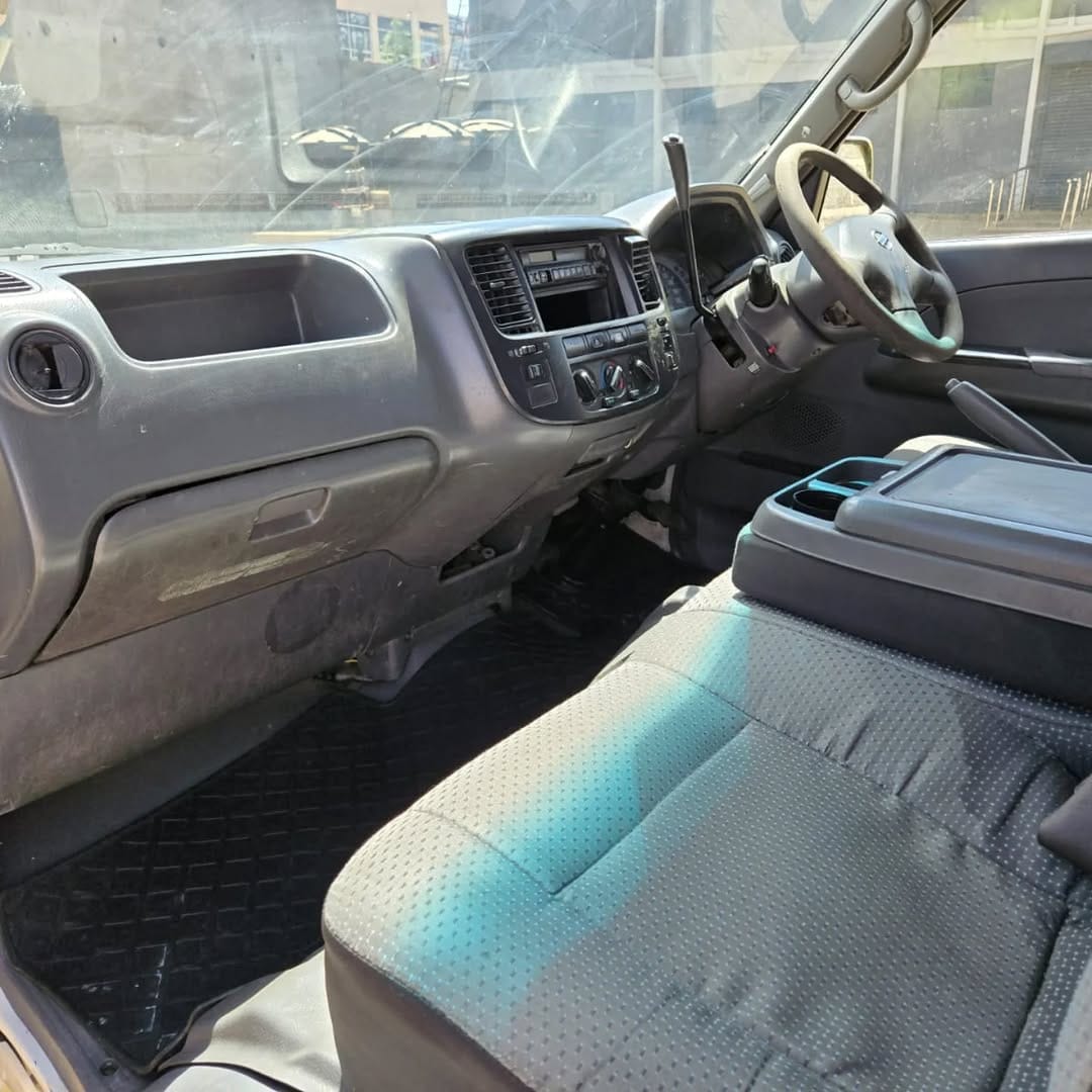 Car/motor vehicle Cars For Sale in Kenya-NISSAN CARAVAN school Van QUICK SALE You Pay 30% Deposit Hire purchase installments HP UpTo 70% financing/finance NO CRB STATUS CHECK Trade in OK 10