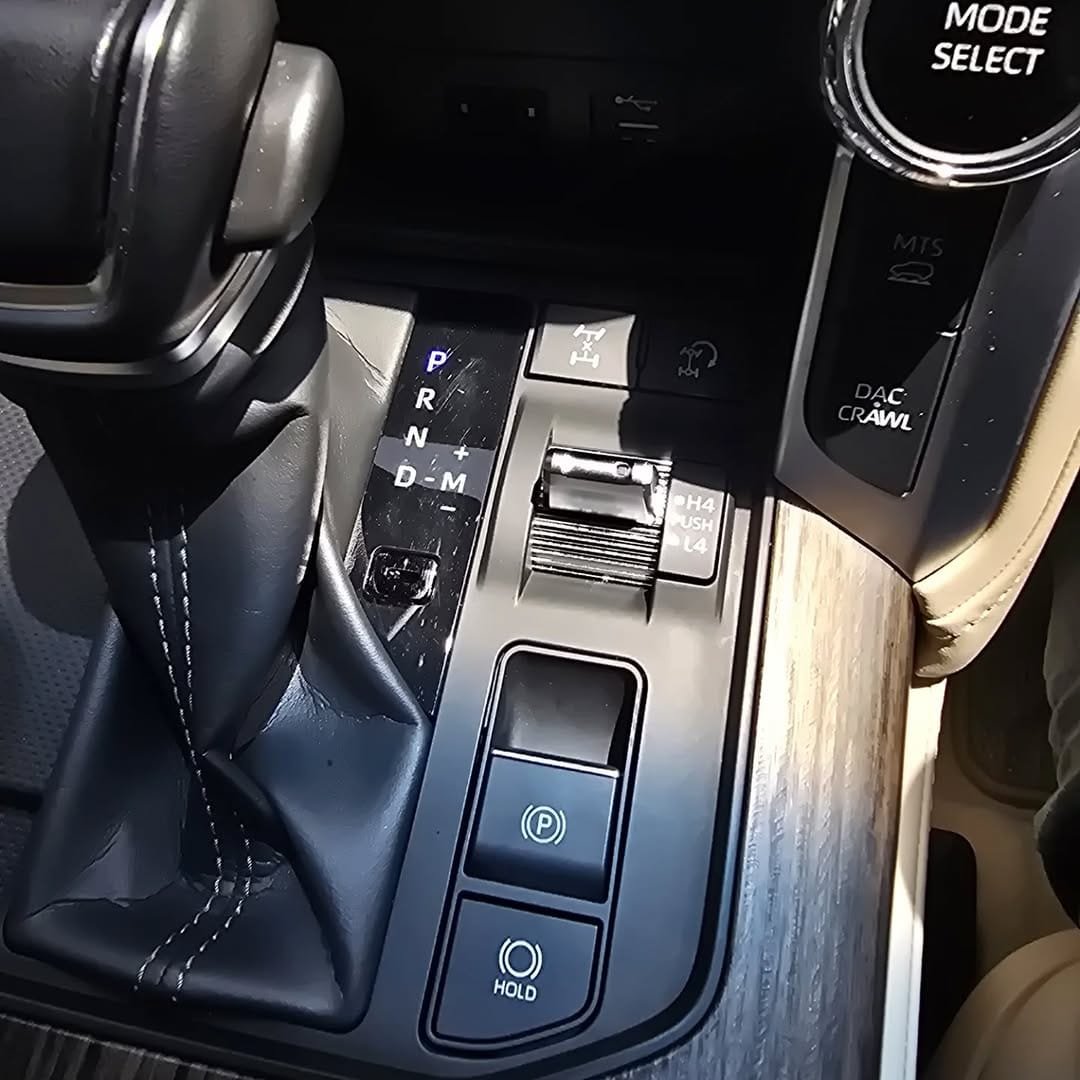 Toyota Land-Cruiser 300 series ZX V8 DIESEL 3.3cc 2023 New Arrival 🤩 QUICK SALE You Pay 30% Deposit Hire purchase installments HP UpTo 70% financing/finance NO CRB STATUS CHECK Trade in OK