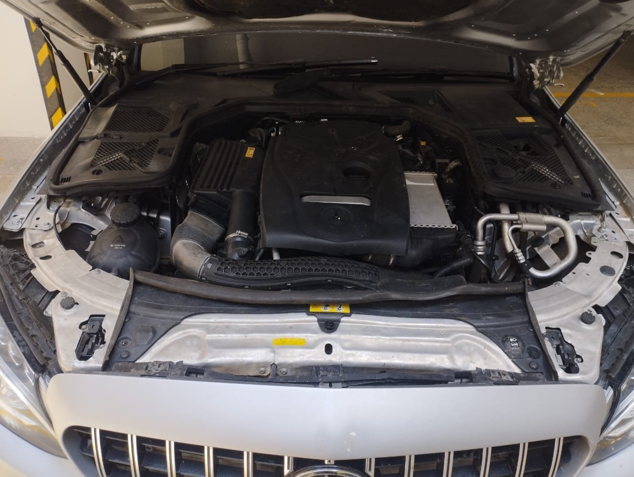 Mercedes Benz C250 AVANTGARDE AMG SPORT with panoramic MOON-ROOF sunroof QUICK SALE You Pay 30% Deposit Hire purchase installments HP UpTo 70% financing/finance NO CRB STATUS CHECK Trade in OK