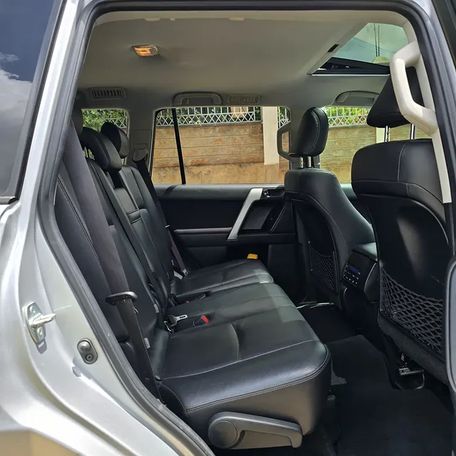 Toyota Land-Cruiser VX-L Fully Loaded DIESEL 3.0 New Arrival 🤩 QUICK SALE You Pay 30% Deposit Hire purchase installments HP UpTo 70% financing/finance NO CRB STATUS CHECK Trade in OK 8 Task 3bb83d7672accb92