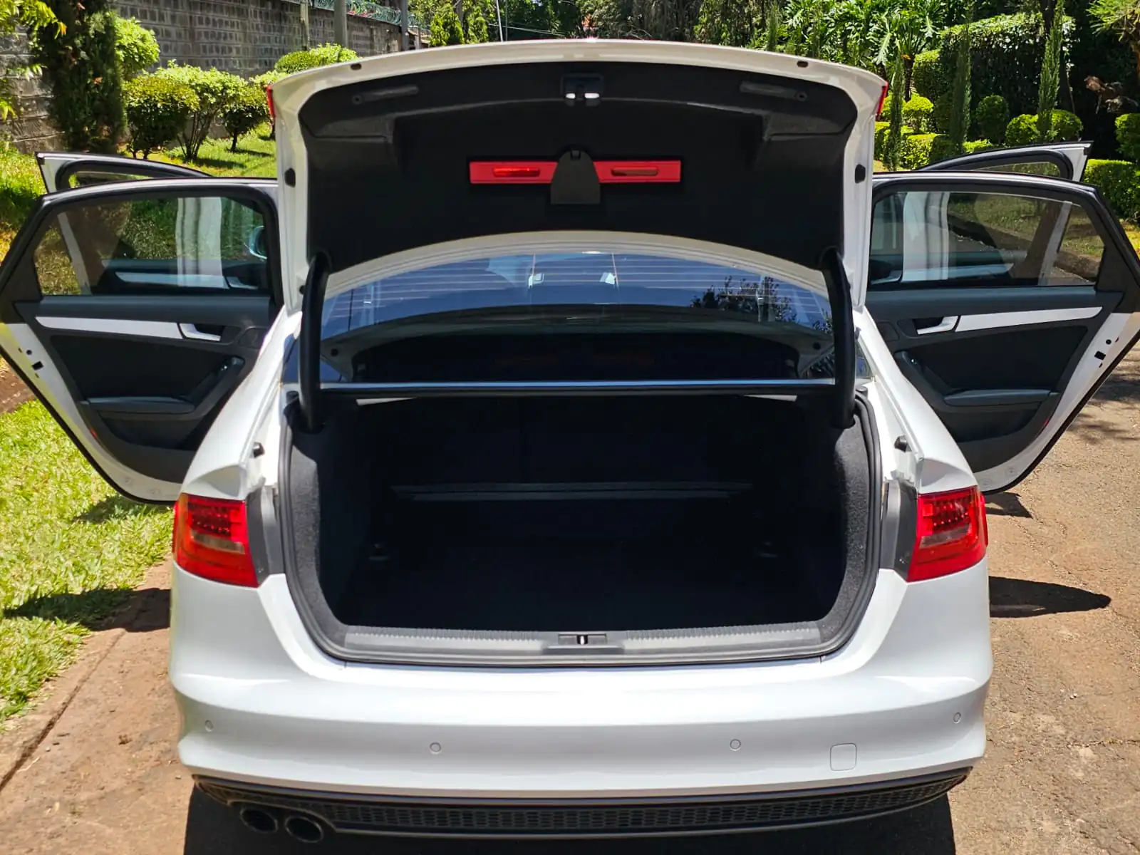 AUDI A4 SEDAN fully loaded QUICK SALE You Pay 30% Deposit Hire purchase installments HP UpTo 70% financing/finance NO CRB STATUS CHECK Trade in OK