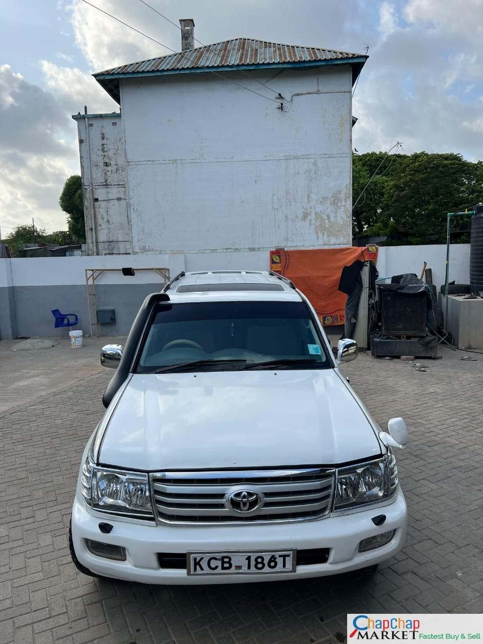 Toyota LAND-CRUISER V8 100 SERIES SUNROOF QUICK SALE You Pay 30% Deposit Hire purchase installments HP UpTo 70% financing/finance NO CRB STATUS CHECK Trade in OK