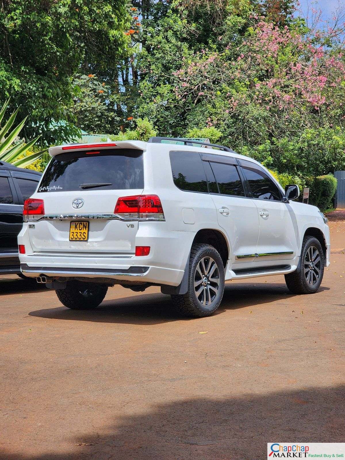 TOYOTA LAND-CRUISER 200 Series ZX QUICK SALE You Pay 30% Deposit Hire purchase installments HP UpTo 70% financing/finance NO CRB STATUS CHECK Trade in OK sunroof leather