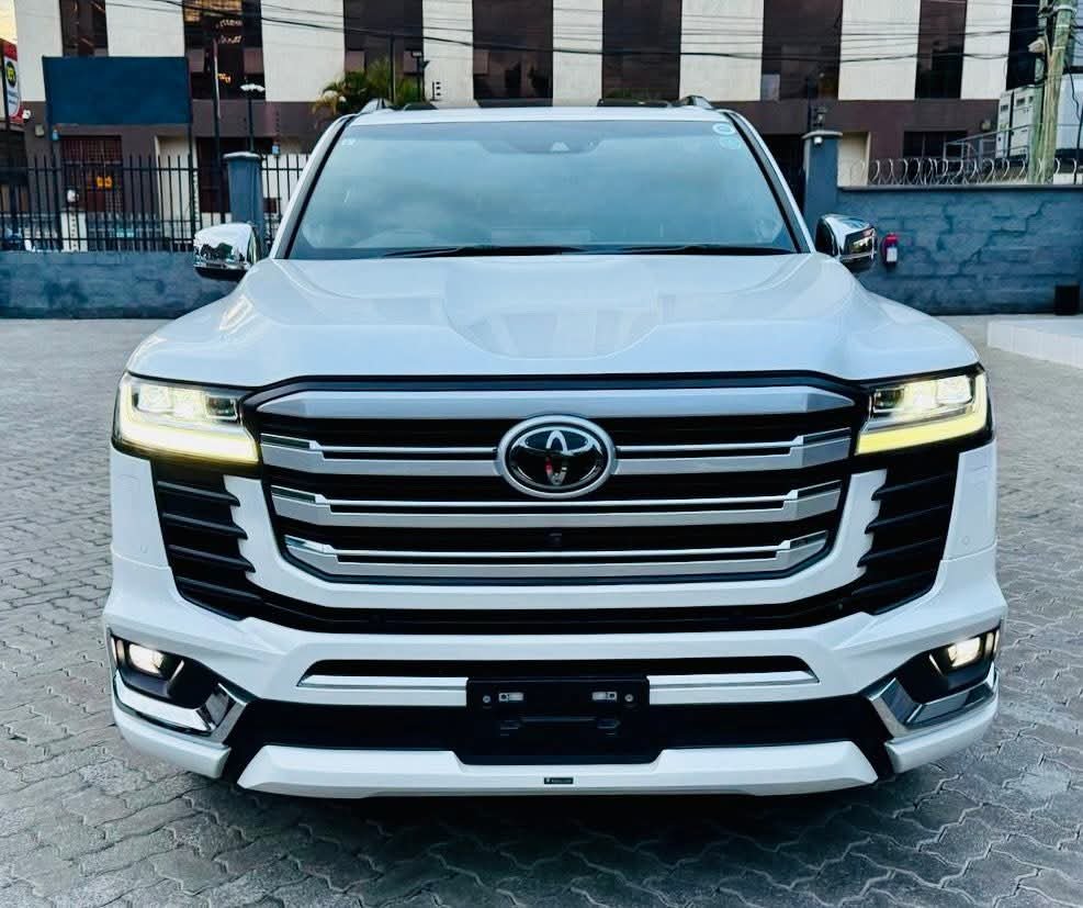 Land CRUISER ZX lc300 2024 18M ONLY 😲 QUICK SALE Deal on offer You Pay 30% Deposit Hire purchase installments HP UpTo 70% financing/finance NO CRB STATUS CHECK Trade in OK