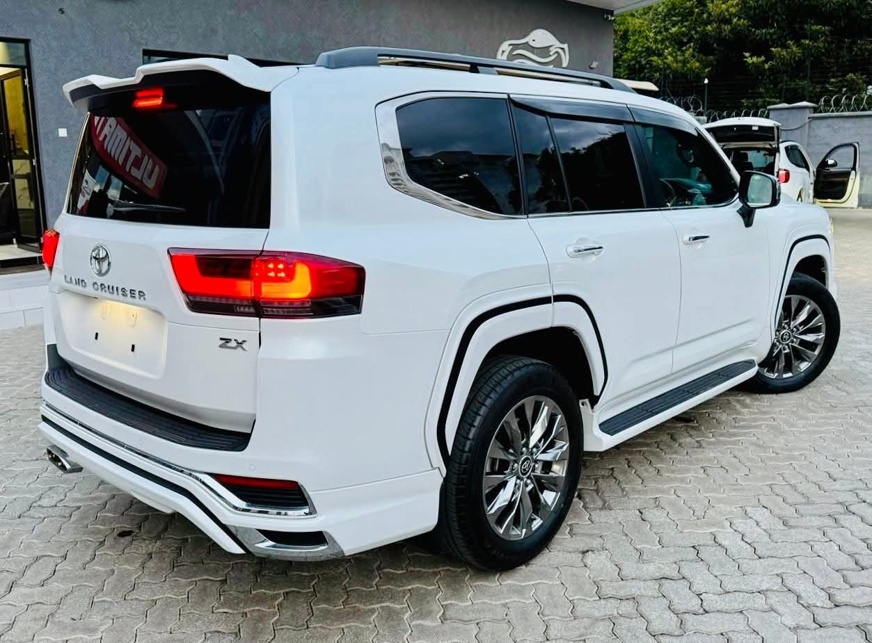 Land CRUISER ZX lc300 2024 18M ONLY 😲 QUICK SALE Deal on offer You Pay 30% Deposit Hire purchase installments HP UpTo 70% financing/finance NO CRB STATUS CHECK Trade in OK