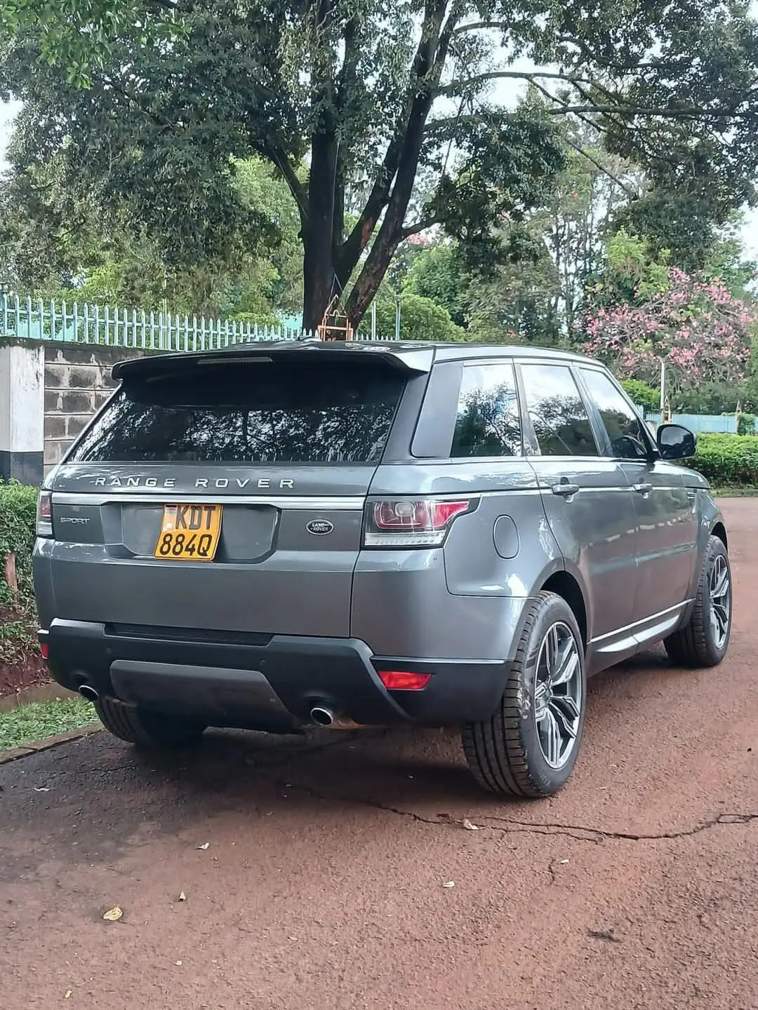 RANGE ROVER Sport HSE fully loaded moon roof on offer Deal QUICK SALE You Pay 30% Deposit Hire purchase installments HP UpTo 70% financing/finance NO CRB STATUS CHECK Trade in OK