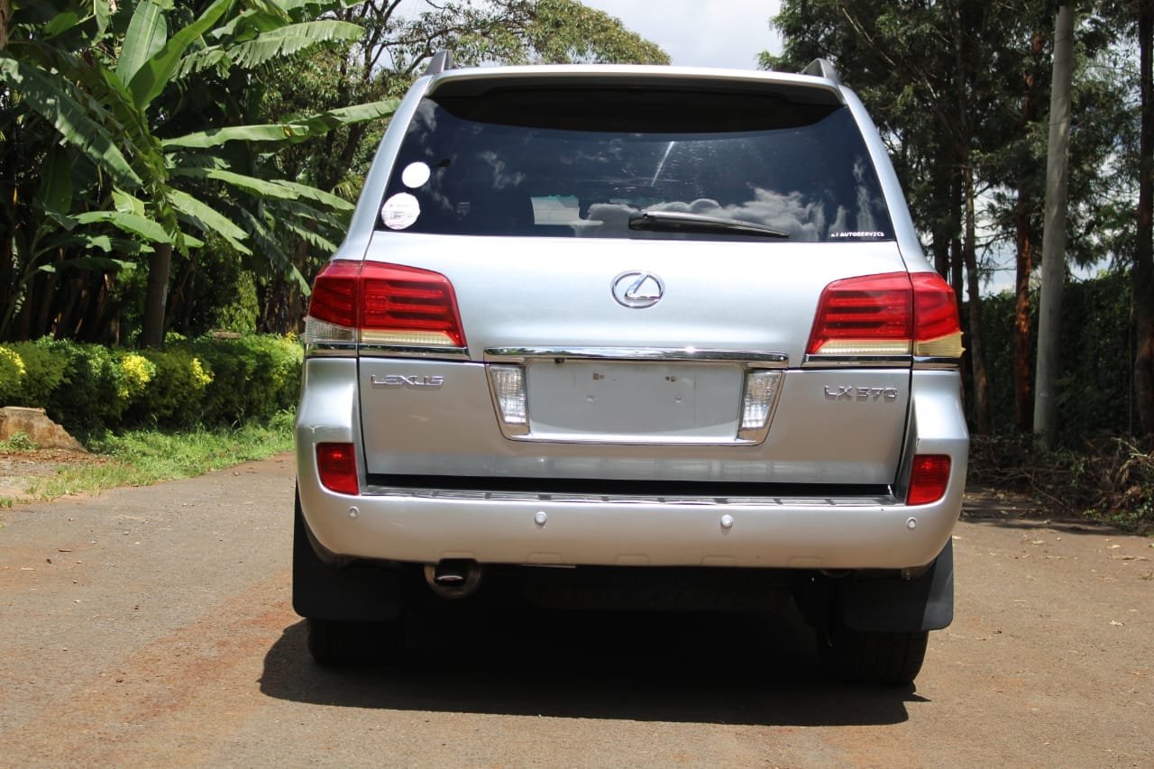 Lexus LX 570 On offer Deal! QUICK SALE lipa pole pole You Pay 30% Deposit Hire purchase installments HP UpTo 70% financing/finance NO CRB STATUS CHECK Trade in OK