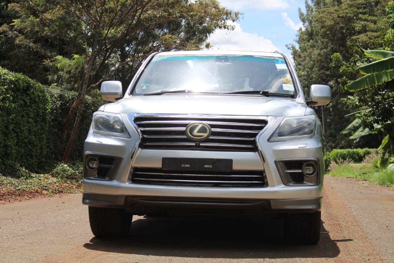Lexus LX 570 On offer Deal! QUICK SALE lipa pole pole You Pay 30% Deposit Hire purchase installments HP UpTo 70% financing/finance NO CRB STATUS CHECK Trade in OK