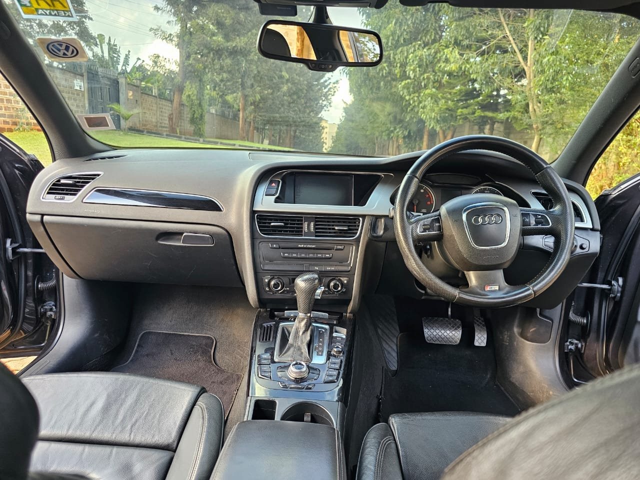 AUDI A-4 with SUNROOF fully loaded QUICK SALE DEAL ON OFFER You Pay 30% Deposit Hire purchase installments HP UpTo 70% financing/finance NO CRB STATUS CHECK Trade in OK