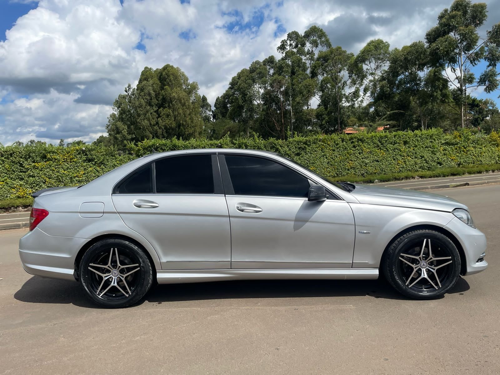 Mercedes Benz C200 c class DEAL ON OFFER QUICK SALE You Pay 30% Deposit Hire purchase installments HP UpTo 70% financing/finance NO CRB STATUS CHECK Trade in OK