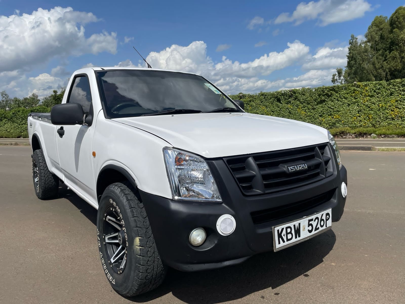 ISUZU D-max single cab local assembly DEAL on offer QUICK SALE You Pay 30% Deposit Hire purchase installments HP UpTo 70% financing/finance NO CRB STATUS CHECK Trade in OK
