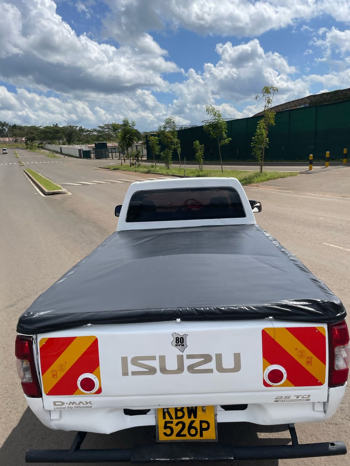 ISUZU D-max single cab local assembly DEAL on offer QUICK SALE You Pay 30% Deposit Hire purchase installments HP UpTo 70% financing/finance NO CRB STATUS CHECK Trade in OK