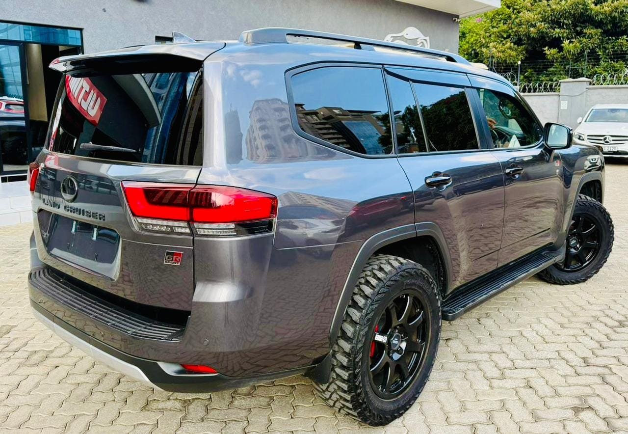 Land CRUISER lc300 sports DIESEL 3.3L lipa pole pole π² QUICK SALE Deal on offer You Pay 30% Deposit Hire purchase installments HP UpTo 70% financing/finance NO CRB STATUS CHECK Trade in OK