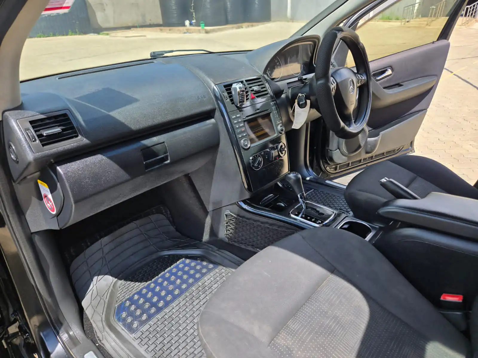 Mercedes Benz A170  lipa pole pole DEAL on offer QUICK SALE You Pay 30% Deposit Hire purchase installments HP UpTo 70% financing/finance NO CRB STATUS CHECK Trade in OK