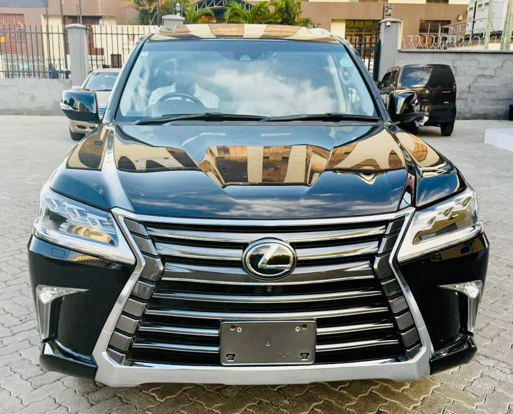 lexus lx 570 New Arrival 12.9M 😲 QUICK SALE Deal on offer You Pay 30% Deposit Hire purchase installments HP UpTo 70% financing/finance NO CRB STATUS CHECK Trade in OK