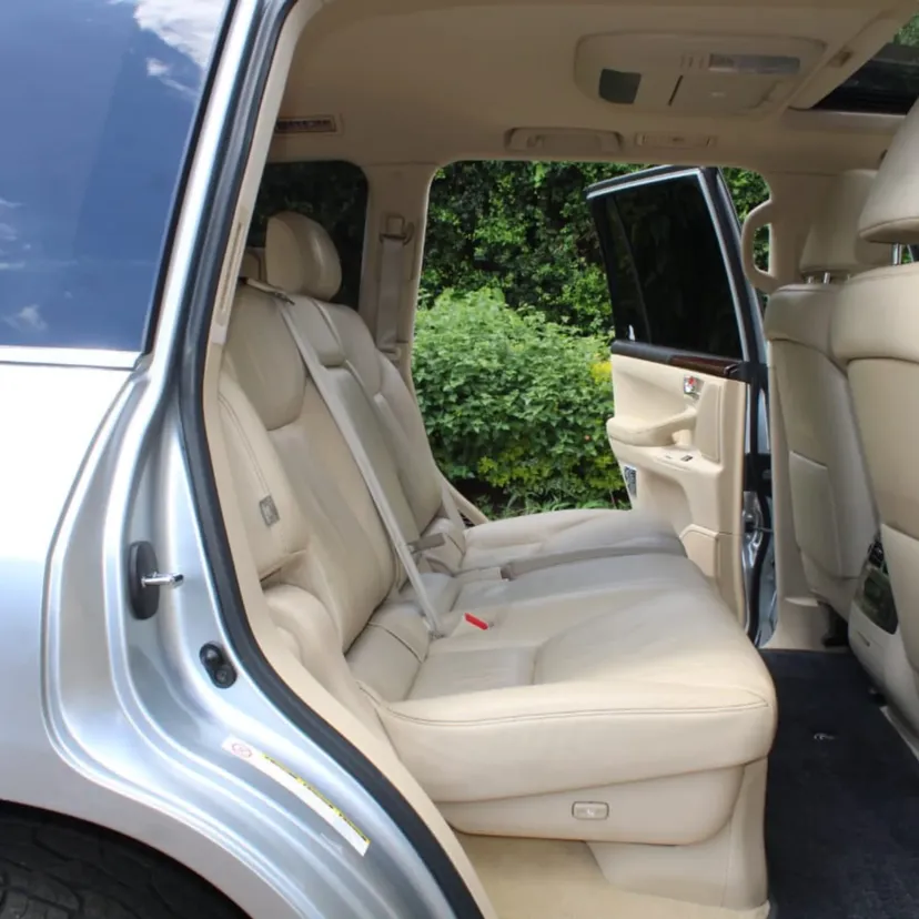 Lexus LX 570 On offer Deal! QUICK SALE lipa pole pole You Pay 30% Deposit Hire purchase installments HP UpTo 70% financing/finance NO CRB STATUS CHECK Trade in OK