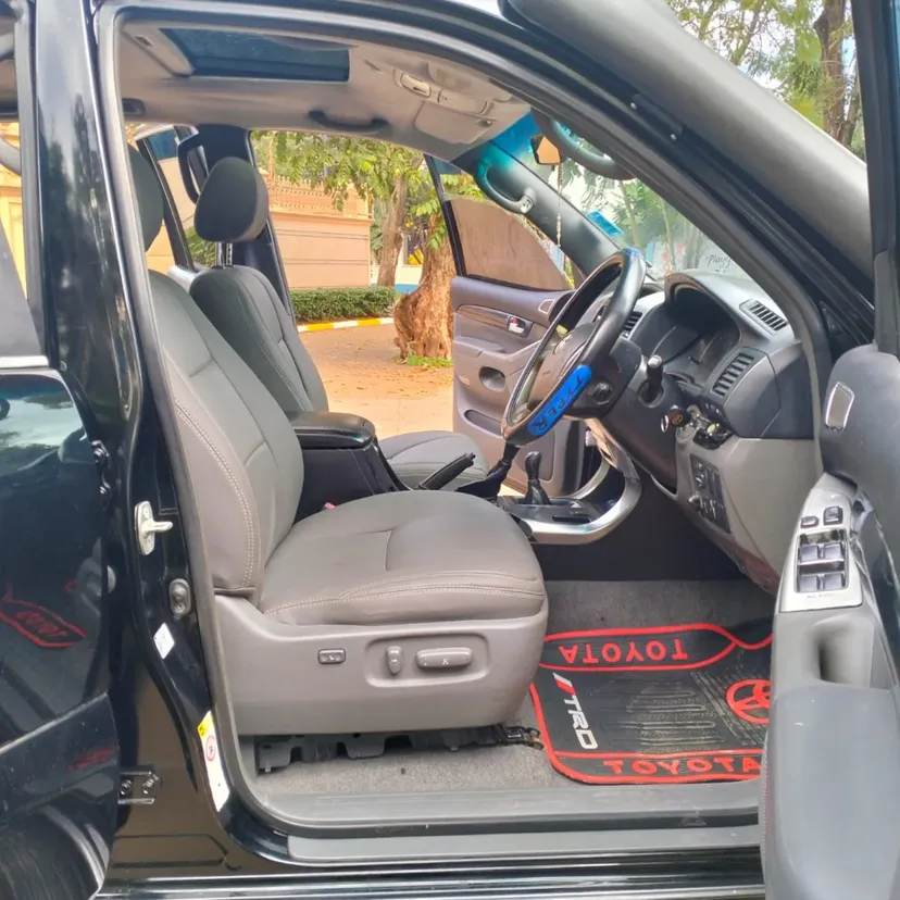 Toyota Prado Land-Cruiser SUNROOF QUICK SALE Deal on offer You Pay 30% Deposit Hire purchase installments HP UpTo 70% financing/finance NO CRB STATUS CHECK Trade in OK