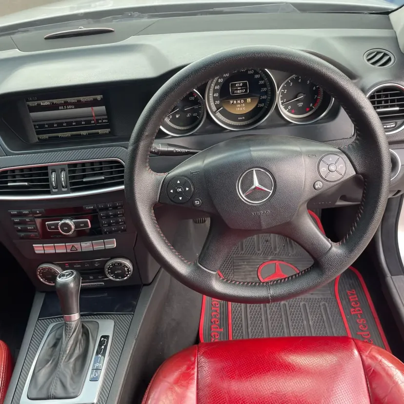 Mercedes Benz C200 c class DEAL ON OFFER QUICK SALE You Pay 30% Deposit Hire purchase installments HP UpTo 70% financing/finance NO CRB STATUS CHECK Trade in OK