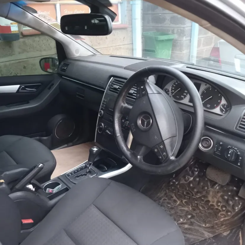 Mercedes Benz B170 580k ONLY 😲 lipa pole pole DEAL on offer QUICK SALE You Pay 30% Deposit Hire purchase installments HP UpTo 70% financing/finance NO CRB STATUS CHECK Trade in OK b class