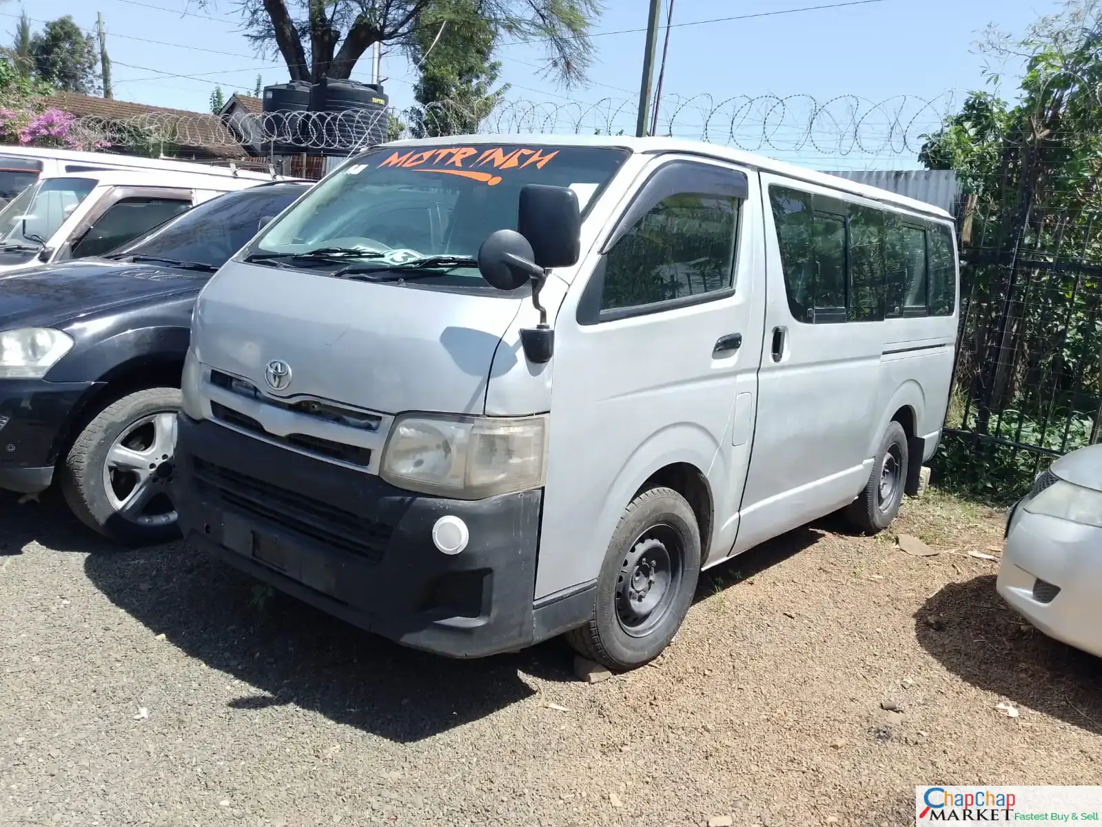 Toyota Hiace 7L 2014 Private 650K ONLY 😲 Petrol auto Lipa pole pole DEAL ON OFFER QUICK SALE You Pay 30% Deposit Hire purchase installments HP UpTo 70% financing/finance NO CRB STATUS CHECK Trade in OK