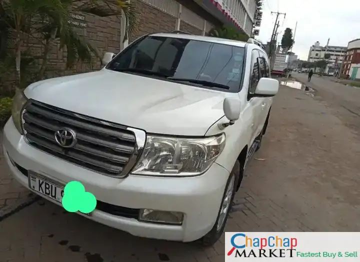 Toyota Landcruiser v8 2.8M 0NLY 😲 🔥 LC200 SERIES QUICK SALE  lipa pole pole DEAL on offer  You Pay 30% Deposit Hire purchase installments HP Car IMPORT 0% DEPOSIT. UpTo 70% financing/finance NO CRB