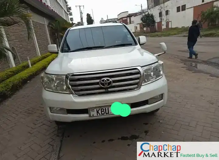 Toyota Landcruiser v8 2.8M 0NLY 😲 🔥 LC200 SERIES QUICK SALE  lipa pole pole DEAL on offer  You Pay 30% Deposit Hire purchase installments HP Car IMPORT 0% DEPOSIT. UpTo 70% financing/finance NO CRB