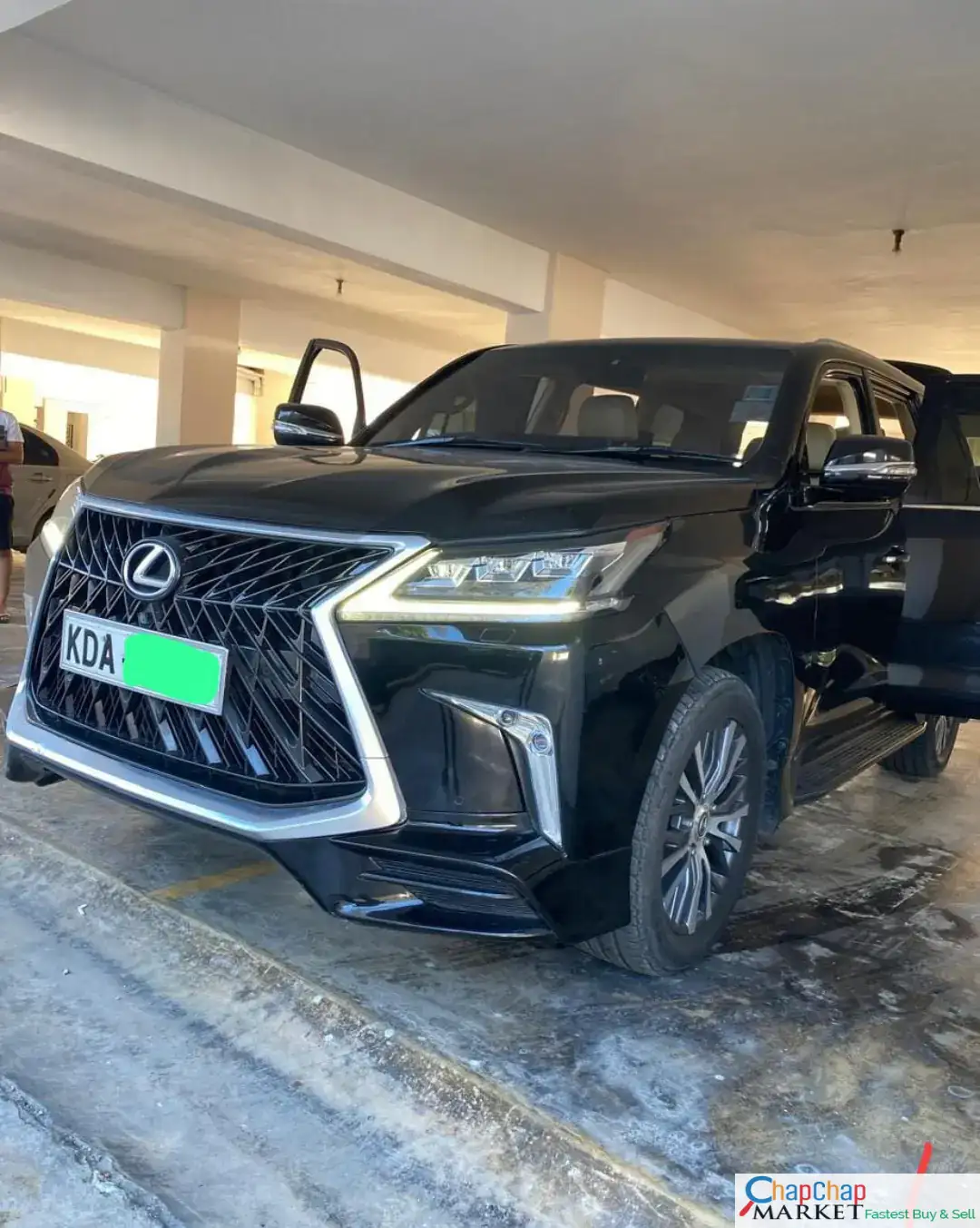 Lexus LX 570 Asian Owner Very clean fully loaded 😲 🔥 lipa pole pole DEAL on offer QUICK SALE You Pay 30% Deposit Hire purchase installments HP Car IMPORT 0% DEPOSIT. UpTo 70% financing/finance NO CRB STATUS CHECK Trade in OK
