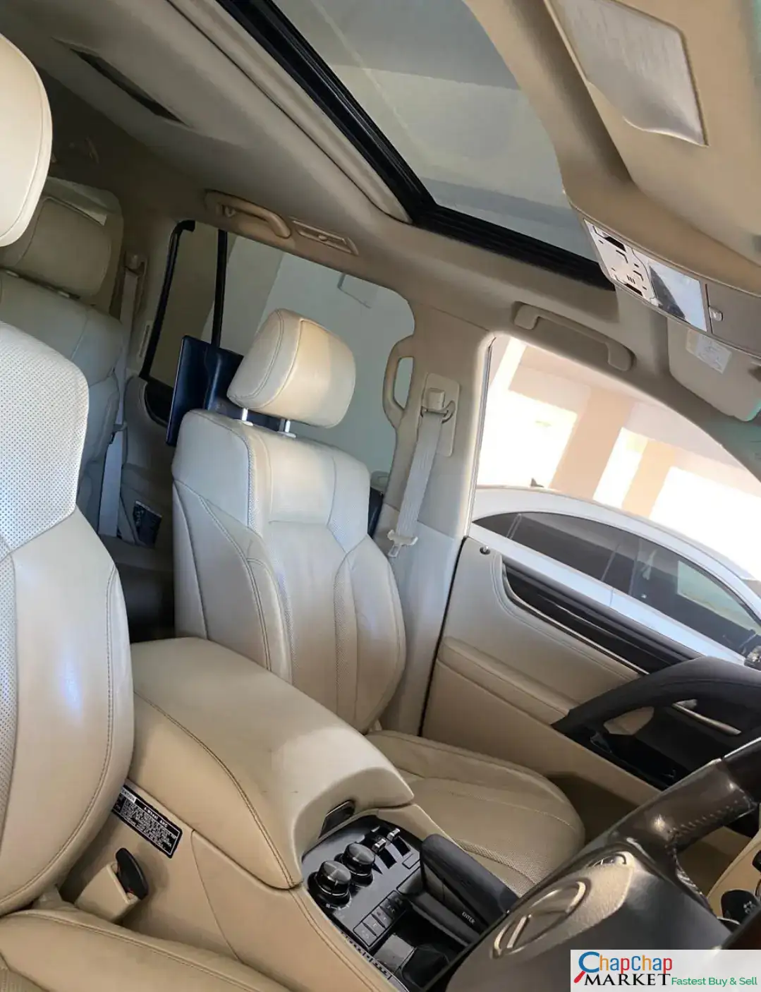 Lexus LX 570 Asian Owner Very clean fully loaded 😲 🔥 lipa pole pole DEAL on offer QUICK SALE You Pay 30% Deposit Hire purchase installments HP Car IMPORT 0% DEPOSIT. UpTo 70% financing/finance NO CRB STATUS CHECK Trade in OK