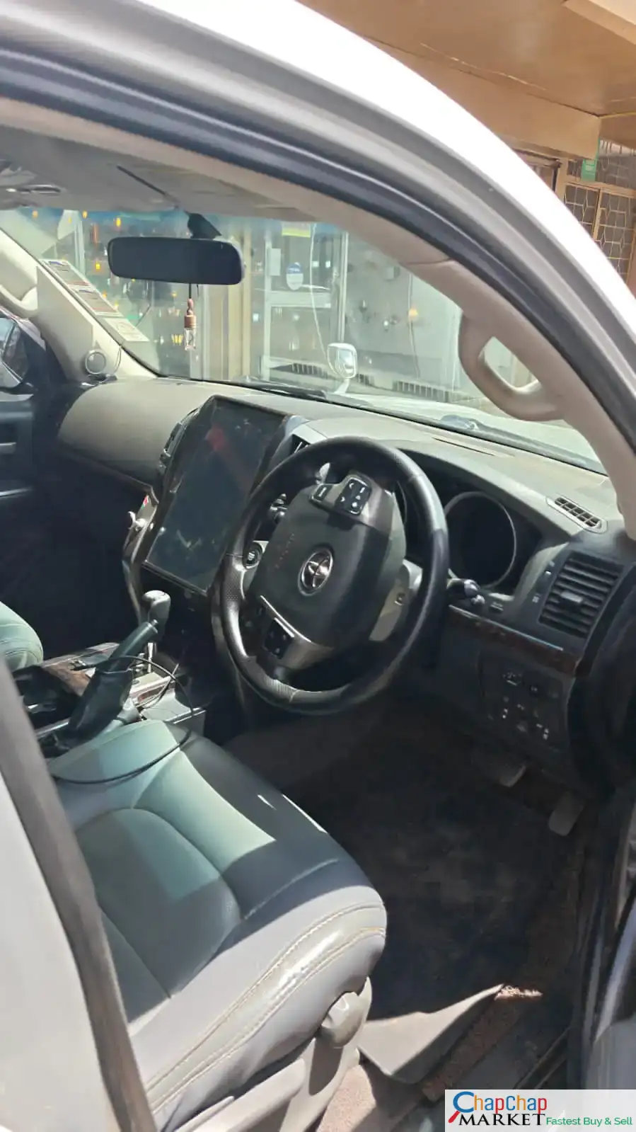 Toyota Landcruiser v8  LC 200 Series Asian Owner SILVER QUICK SALE. Cars from 150K, 30% Deposit lipa pole pole. Hire purchase installments HP Car IMPORT 0% DEPOSIT. UpTo 70% financing/finance NO CRB STATUS CHECK Trade in OK f