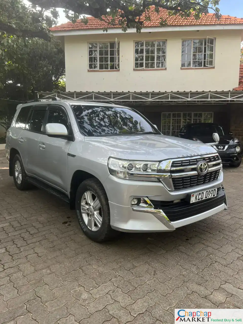 TOYOTA V8 200 Series 2.6M ONLY 😲 😳 QUICK SALE. Cars from 150K, 30% Deposit lipa pole pole. Hire purchase installments HP Car IMPORT 0% DEPOSIT. UpTo 70% financing/finance NO CRB STATUS CHECK Trade in OK