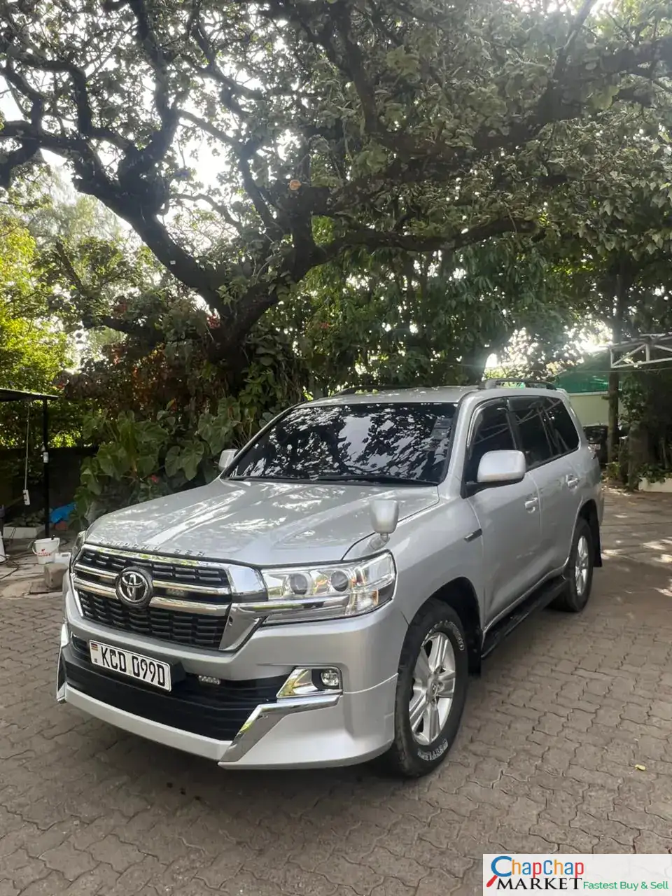 TOYOTA V8 200 Series 2.6M ONLY 😲 😳 QUICK SALE. Cars from 150K, 30% Deposit lipa pole pole. Hire purchase installments HP Car IMPORT 0% DEPOSIT. UpTo 70% financing/finance NO CRB STATUS CHECK Trade in OK