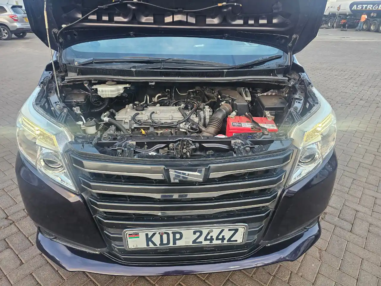 Toyota Noah 8 seater New Shape 😲 QUICK SALE. Cars from 150K, 30% Deposit lipa pole pole. Hire purchase installments HP Car IMPORT 0% DEPOSIT. UpTo 70% financing/finance NO CRB STATUS CHECK Trade in OK