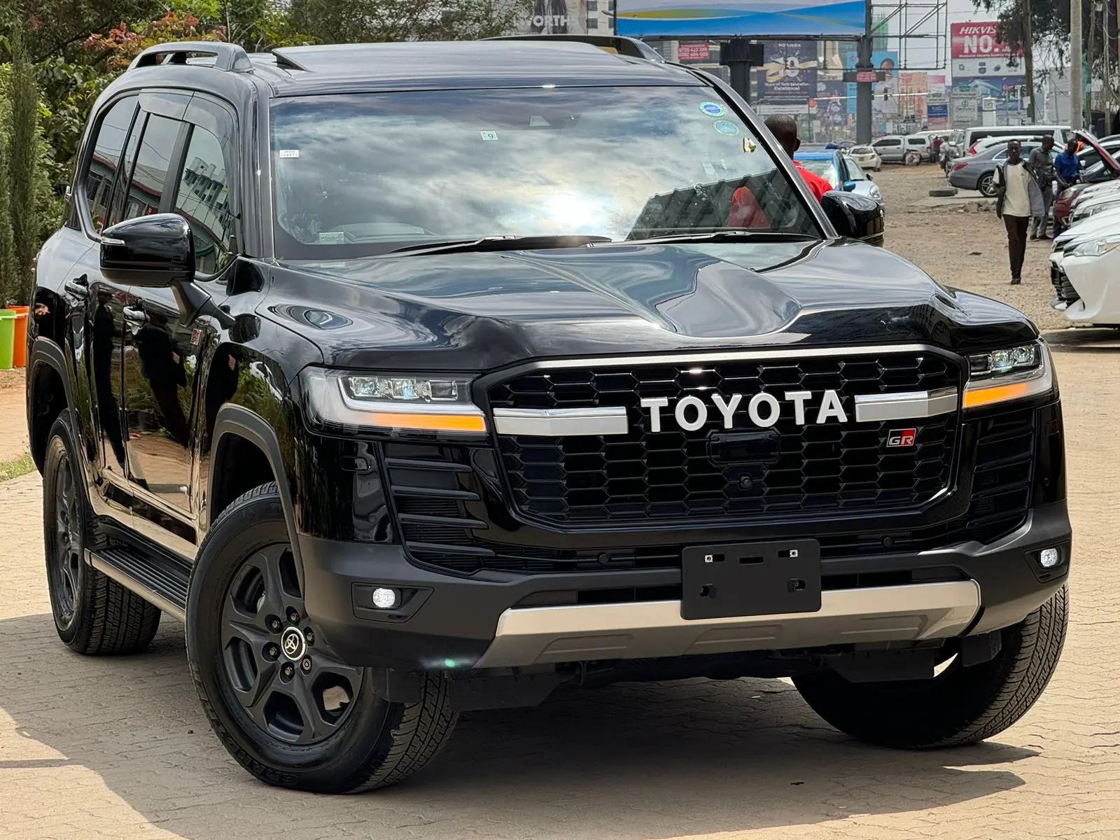 Toyota Landcruiser LC 300  DIESEL New Arrival Shape QUICK SALE. Cars from 150K, 30% Deposit lipa pole pole. Hire purchase installments HP Car IMPORT 0% DEPOSIT. UpTo 70% financing/finance NO CRB STATUS CHECK Trade in OK