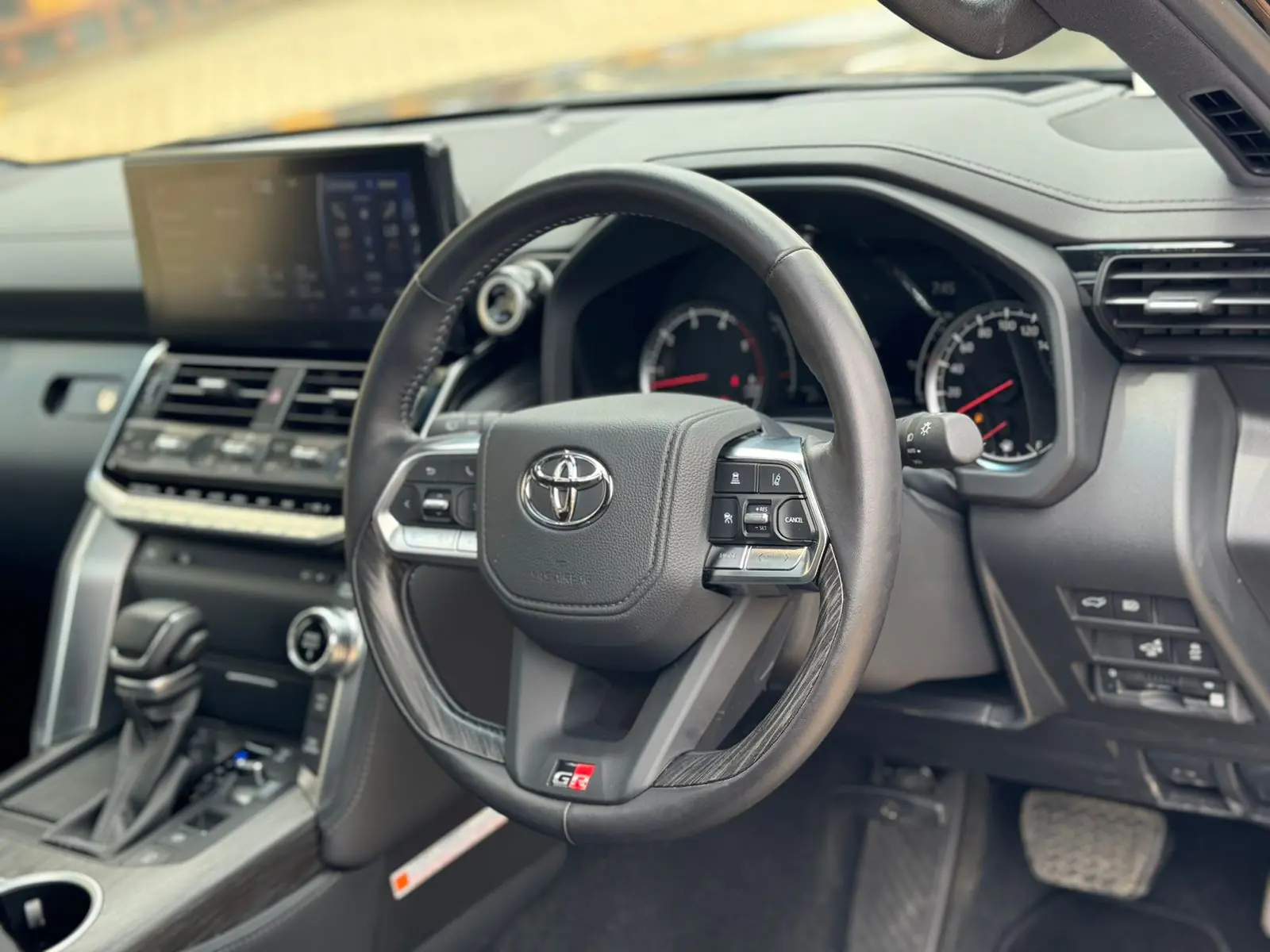 Toyota Landcruiser LC 300  DIESEL New Arrival Shape QUICK SALE. Cars from 150K, 30% Deposit lipa pole pole. Hire purchase installments HP Car IMPORT 0% DEPOSIT. UpTo 70% financing/finance NO CRB STATUS CHECK Trade in OK